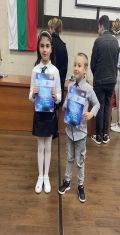05 ЮНИ2023 НАГРАДЕНИ УЧЕНИЦИ В НАЦИОНАЛЕН КОНКУРС ЗА ПРЕВЕНЦИЯ НА НАРКОМАНИИТЕ КАТЕГОРИЯ "МОЯТ ЛЮБИМ НАЦИОНАЛЕН ГЕРОЙ" - НУ Отец Паисий - Пазарджик