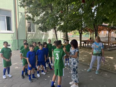 Награждаване на учениците от НУ "Отец Паисий" за участие в Националната програма "Заедно в изкуството и спорта" - НУ Отец Паисий - Пазарджик